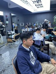 -藤野造型专业烫染接发