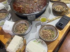 -谭记石锅鱼府(三道堰店)