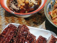 -爆炸头阿姨小四川正宗川味小吃(无任何分店)