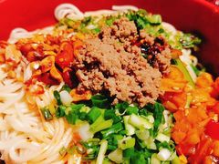 担担面-爆炸头阿姨小四川正宗川味小吃(无任何分店)