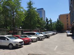 -寰岛博雅大酒店·停车场