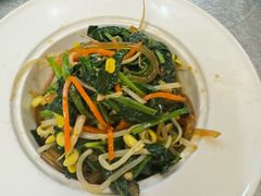-汗腾格里·风味餐厅(新疆驻京办店)