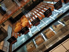 面包甜点陈列柜-81BAKERY(大学路店)