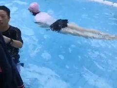 -小海豚国际游泳培训(长宁龙之梦酒店)