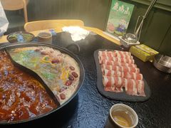 -鹿鸣山草本茶香火锅(园西路店)