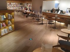 -新华文创·光的空间