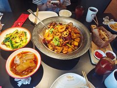 -辣尚瘾·烤鱼·新川菜(交大直营店)