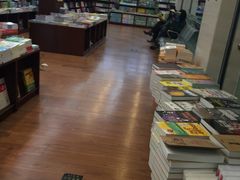 新华书店(泉城路店)-新华书店(泉城路店)