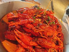 -巴厘龙虾·榜首油焖大虾(音乐学院·沿江酒馆店)