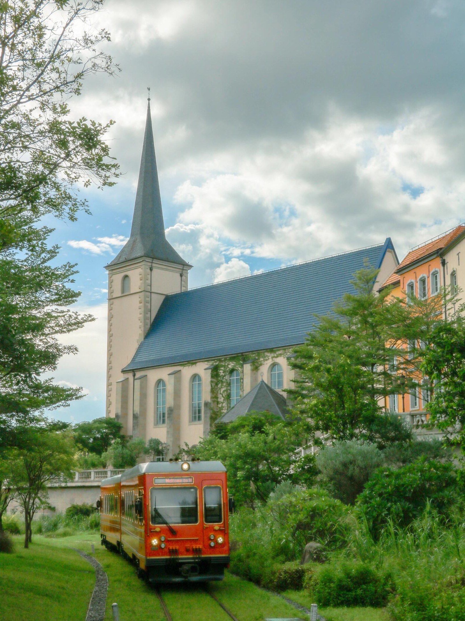 小火车🚂穿越欧洲小镇🏰