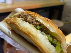 招牌肉夹馍-两勺子一碗口水鸡拌面