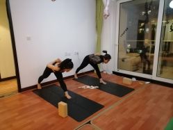 -Yvon yoga 瑜伽·精准体态管理中心