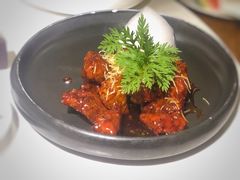 红酒泡沫牛仔粒-荟廷·晶萃(陆家嘴尚悦湾店)