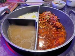 小嫩牛专利T型锅（一锅三吃）-热火朝天鲜切牛肉火锅(南强街巷店)