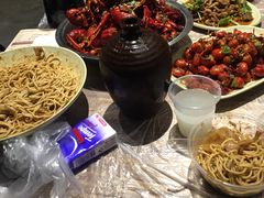 -巴厘龙虾·榜首油焖大虾(音乐学院·沿江酒馆店)