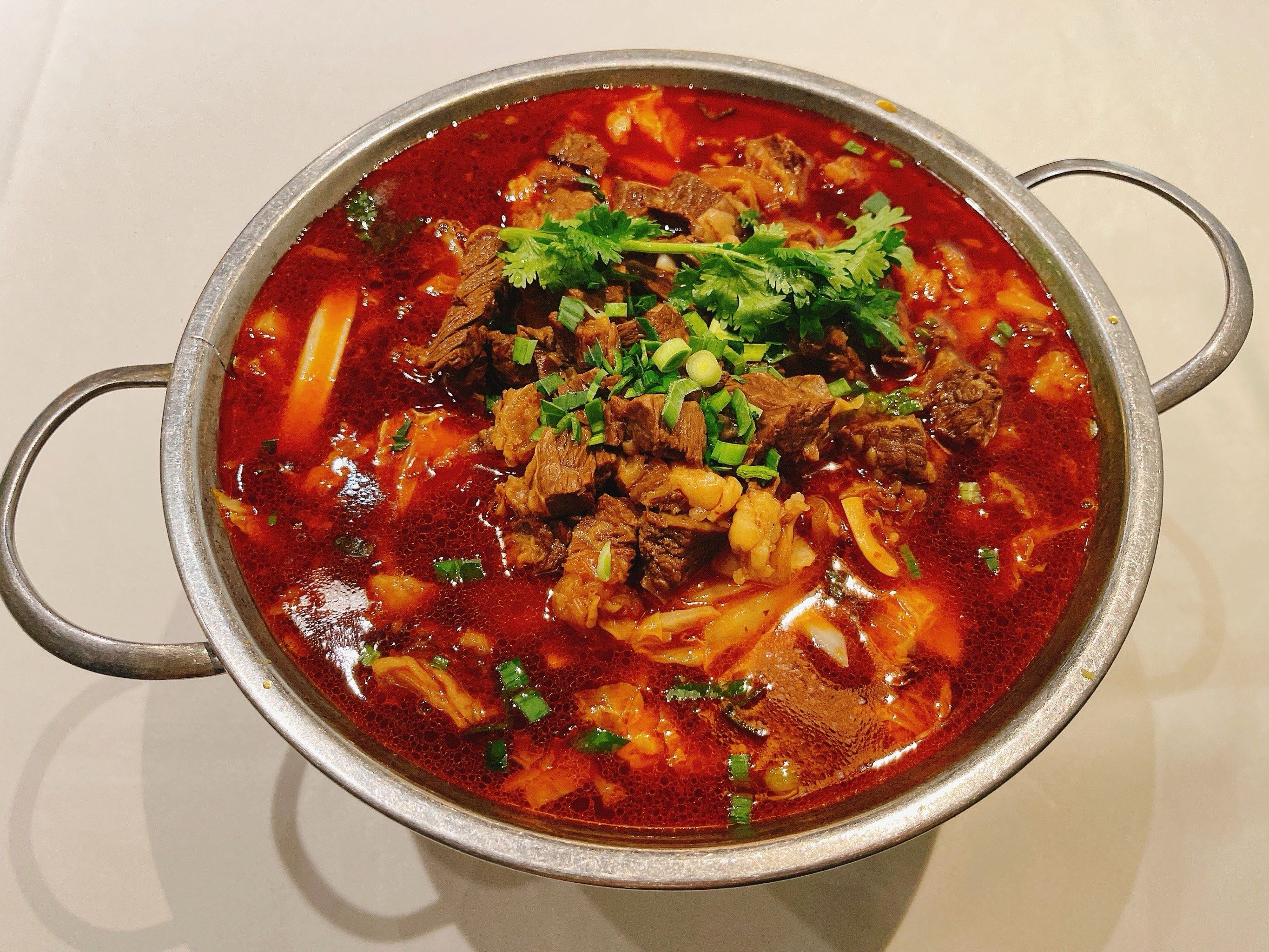 忙碌一天,牛腩锅仔治愈我