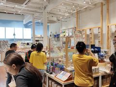 -猫的天空之城概念书店(杭州南宋御街店)