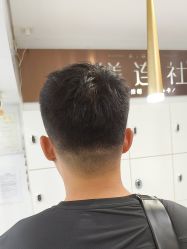 -镁连社·美联社