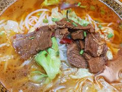 酸辣牛肉米线-老陶包子铺(南大西南村店)