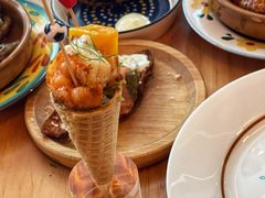 牛油果鲜虾筒-tapas by dos cielos西班牙餐厅(重庆光环购物公园店)
