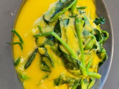 豌豆黄浸豌豆尖-半山腰·云南菜(侨福芳草地店)