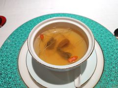 养肝草炖竹丝鸡汤-三号黄浦会Canton Table