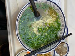 -陇兴楼兰州拉面(西安咸阳国际机场店)