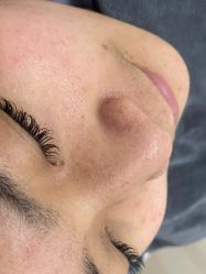 -初心纹眉洗眉·美睫专业店