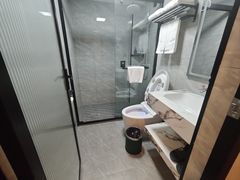 -轻住·仰望未来酒店(南昌八一广场店)