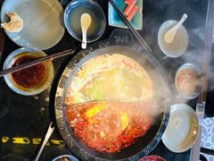 -三个四川人火锅(华联商厦店)