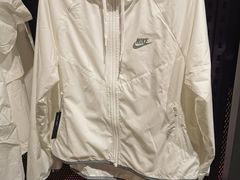 -耐克(恒隆广场店)