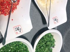 -老房老舍重庆火锅(假日城市店)