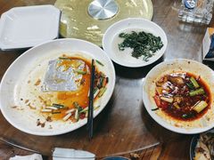 -芦茨金富饭庄·25年老字号·专做稻草鸡