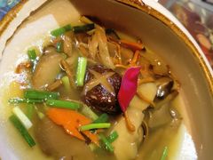 -蘑菇私房菜小馆(杨家坪西城天街店)