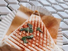 热压凤梨奶酪猪肉三角馅饼-野草莓自由市场