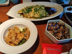 -魏铭鱼头捞饭(晋阳路店)