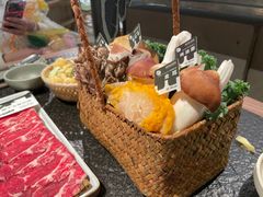 -三出山火锅(南京万象天地店)