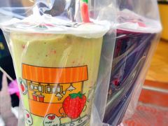 牛油果草莓-潮汕良心果汁(金新北路店)