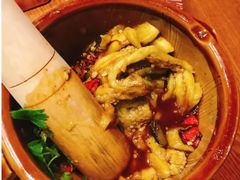 -老滇山寨•云南特色菜•地方菜•民族风情歌舞表演(金碧店)