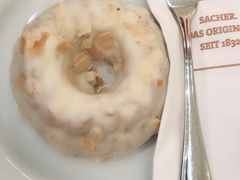 -Cafe Sacher(WIEN)