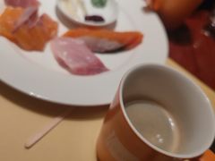 -怡咖啡海鲜自助餐厅(浦东香格里拉店)