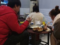 -老街烧烤大排档·地道湖北菜·龙虾馆(汉口火车站店)