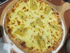 爆果肉榴莲披萨-魏斯理汉堡(西安沣东吾悦店)