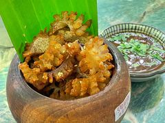 爆油猪皮炸五花肉-浩海火燒雲傣家菜(芮欧百货店)