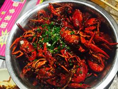 -巴厘龙虾·榜首油焖大虾(音乐学院·沿江酒馆店)