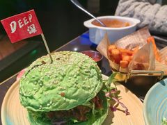 -DEEP·深美式餐吧(五棵松华熙LIVE店)