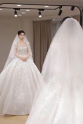 点击看大图 -拉瑞娜LaReine婚纱礼服高级定制