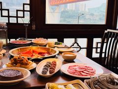 -小天鹅火锅·一线江景洪鼎旗舰店(洪崖洞店)