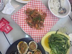 -覃记海鲜美食餐厅