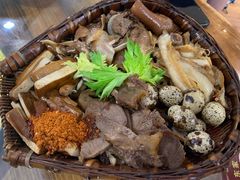 卤拼-灶东家民间菜(回兴店)